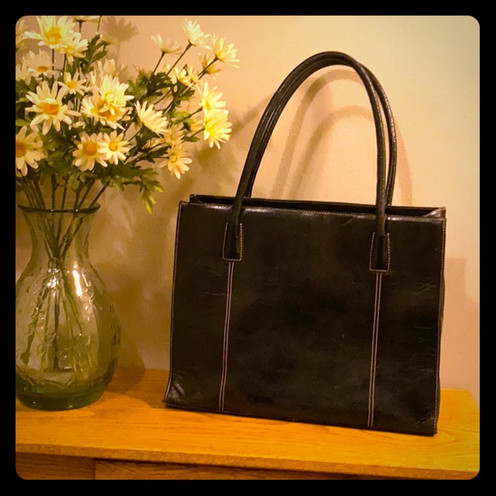 Maxx Black Tote